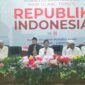 KHIDMAT: Budayawan Nasional, yang juga Tenaga Ahli Bupati Sumenep Bidang IPTEK dan Kebudayaan, sekaligus alumni PP Mathla’ul Anwar, Ibnu Hajar, saat menyampaikan pesan dalam kegiatan refleksi dan doa bersama HUT ke-81 Republik Indonesia di PP Mathla’ul Anwar Pangarangan, Sumenep (Dok. Seputar Jatim)