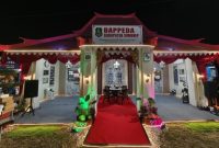 MEGAH: Stan Pameran Bappeda Sumenep di Madura Night Vaganza 2026 bernuansa pendopo keraton (Dok. Seputar Jatim)