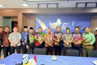 SWAFOTO: Bupati Sumenep, Achmad Fauzi Wongsojudo (tengah) bersama jajaran dan perwakilan Kementerian Perhubungan RI dalam audiensi membahas penguatan konektivitas transportasi laut serta pengembangan pelabuhan di Kabupaten Sumenep (Dok. Seputar Jatim)