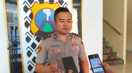 TEGAS: Kasi Humas Polresta Sumenep, Ipda Ardan, saat diwawancari sejumlah media (Foto Istimewa)