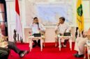 BERBINCANG: Bupati Sumenep, Achmad Fauzi Wongsojudo, bersama sejumlah kepala dinas saat berdiskusi dengan Kamura terkait rencana pengusulan KEK Tembakau Madura (Dok. Seputar Jatim)