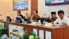 FOKUS: Suasana FGD bertajuk “Strategi Pengentasan Kemiskinan Berbasis Pengembangan Wilayah dan Pemberdayaan Masyarakat” yang digelar Bappeda Sumenep di Ruang Potre Koneng (Dok. Seputar Jatim)