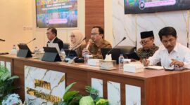 FOKUS: Suasana FGD bertajuk “Strategi Pengentasan Kemiskinan Berbasis Pengembangan Wilayah dan Pemberdayaan Masyarakat” yang digelar Bappeda Sumenep di Ruang Potre Koneng (Dok. Seputar Jatim)