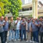 KOMPAK: Foto bersama Pengurus SMSI Jatim dengan SMSI Sumenep, usai rapat bersama (Dok. Seputar Jatim)