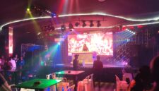 BERPESTA: Suasana Dj di Mr. Ball di Kabupaten Sumenep, pada Jumat (16/10) malam (Dok. Seputar Jatim)