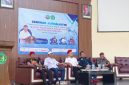 KHIDMAT: Suasana pembukaan Seminar Jurnalistik yang digelar IWO Kabupaten Sumenep bertema “Relevansi Etika Jurnalistik di Tengah Gempuran AI” di Graha Kemahasiswaan UPI Sumenep (Mufti Che - Seputar Jatim)
