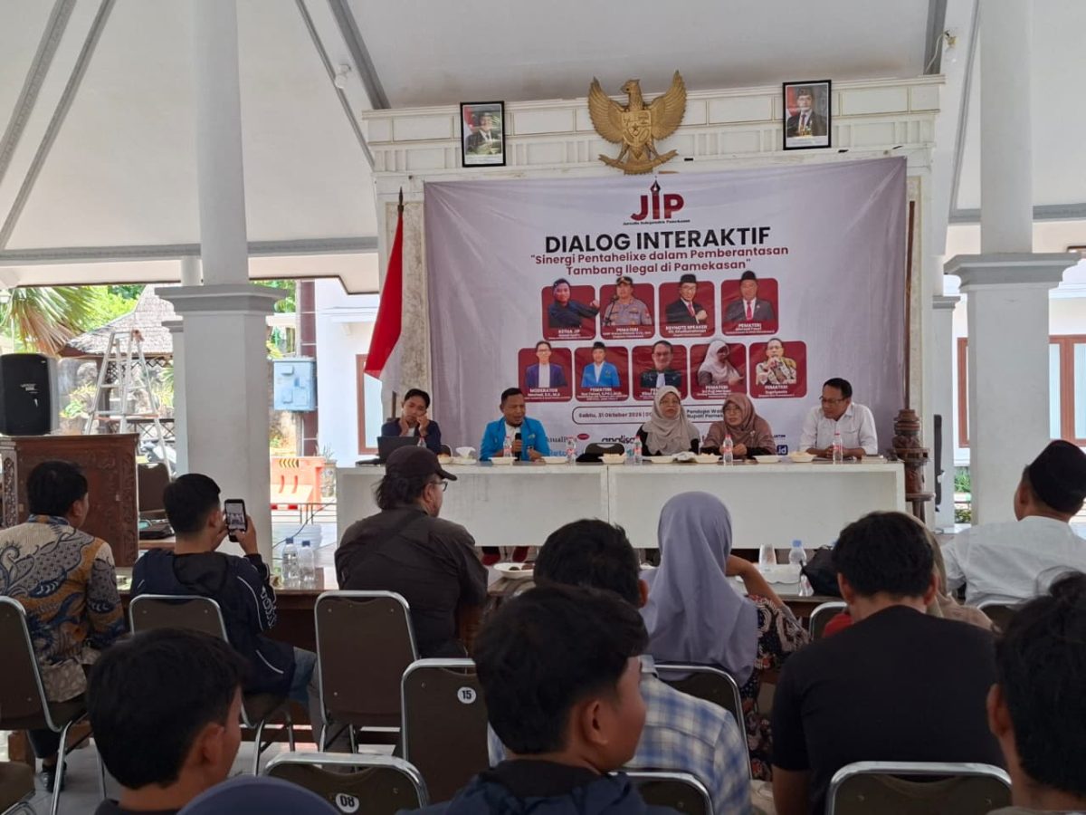 FOKUS: Suasana dialog interaktif persoalan tembang ilegal yang digelar JIP di Pendopo Wakil Bupati Pamekasan (Dok. Seputar Jatim)