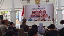 FOKUS: Suasana dialog interaktif persoalan tembang ilegal yang digelar JIP di Pendopo Wakil Bupati Pamekasan (Dok. Seputar Jatim)