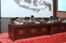 SERIUS: Suasana rapat paripurna yang membahas Rancangan Peraturan Daerah (Raperda) APBD 2027 di DPRD Kabupaten Sumenep (Dok. Seputar Jatim)