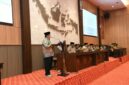 FOKUS: Wakil Bupati (Wabup), Imam Hasyim saat membaca jawaban Bupati Sumenep, Achmad Fauzi Wongsojudo terkait RAPBD Tahun Anggaran 2027 di ruang Rapat DPRD setempat (Dok. Seputar Jatim)